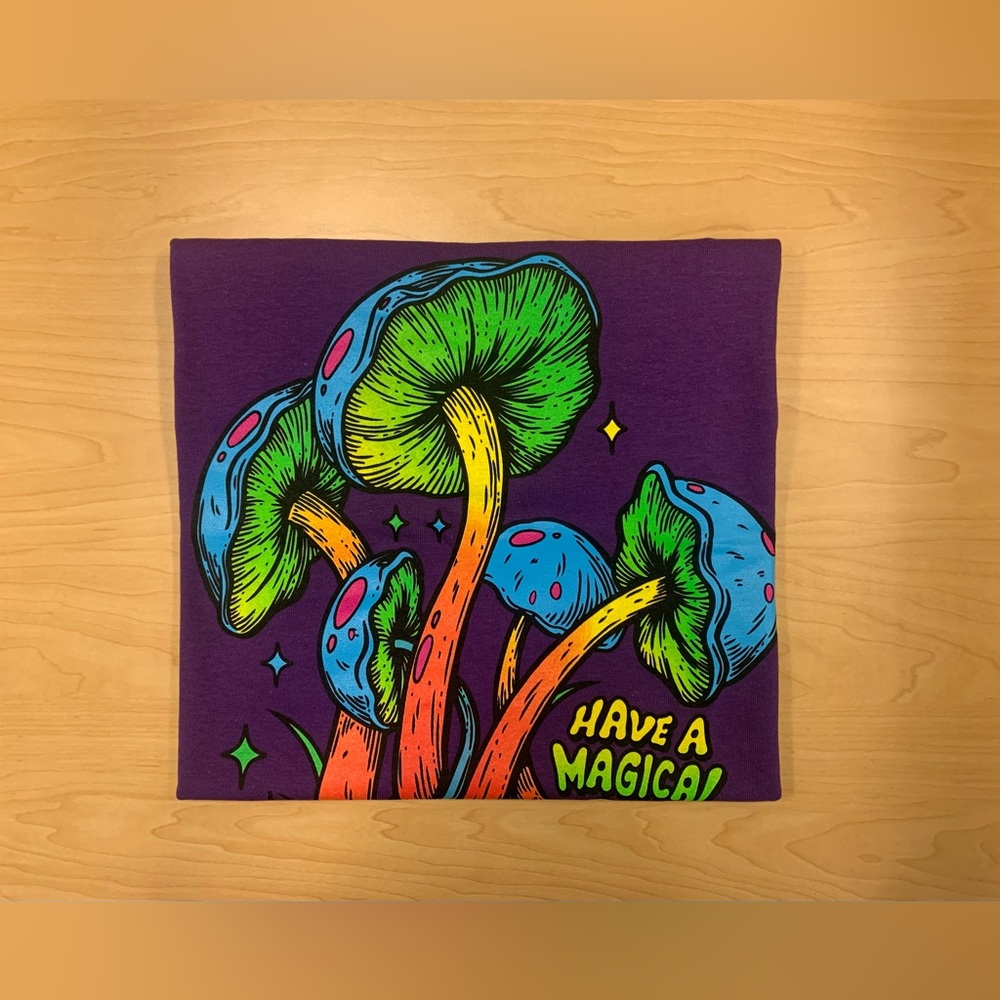 DOM graphics T-shirt